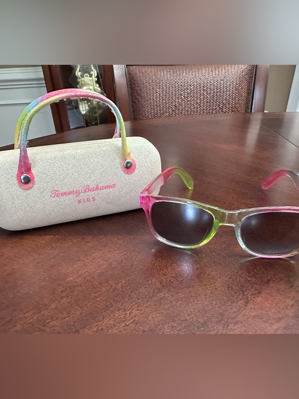 Tommy Bahama Kids Rainbow Sunglasses With Sparkly Hardshell Case Beach Pool Swim